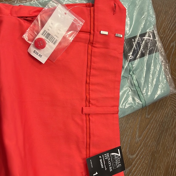 3 pairs of signature fit 7th Ave New York & Company shorts 16 - Picture 4 of 4